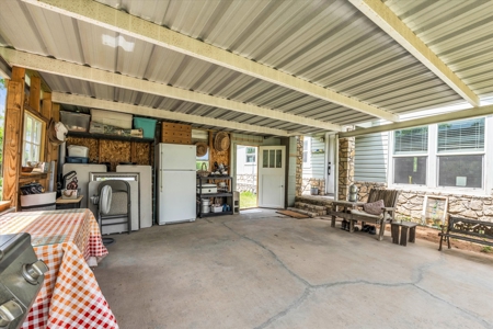 Glen Rose, Texas Home For Sale - image 7