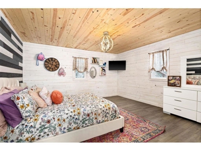 Farmhouse Style Home For Sale in Sturgeon Lake, Minnesota - image 25