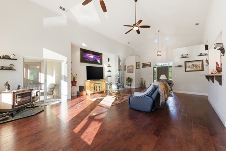 Gorgeous Custom Country Home 20 Acres Vacaville, CA Pond! - image 10