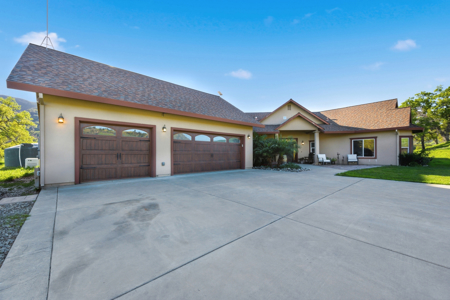 Gorgeous Custom Country Home 20 Acres Vacaville, CA Pond! - image 2