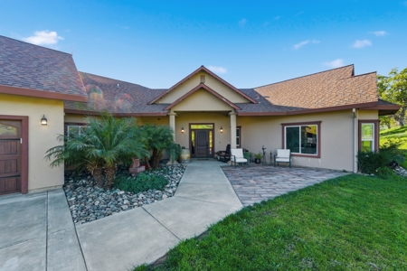 Gorgeous Custom Country Home 20 Acres Vacaville, CA Pond! - image 4