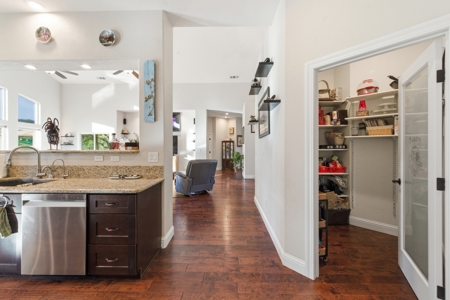 Gorgeous Custom Country Home 20 Acres Vacaville, CA Pond! - image 19