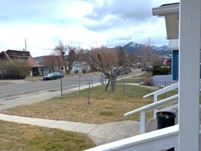 Beautiful Townhome For Sale in the Heart of Livingston, MT - image 25
