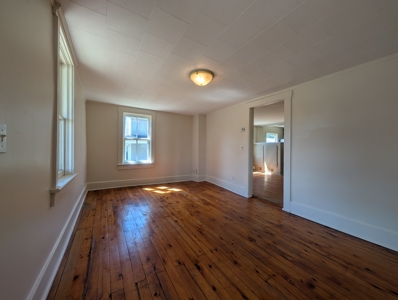 Charming Historic Home in Somerset Village - image 18