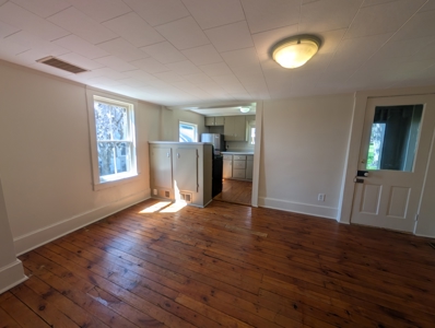 Charming Historic Home in Somerset Village - image 16