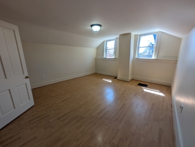 Charming Historic Home in Somerset Village - image 25