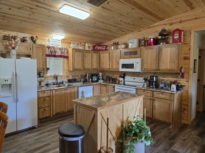 Acreage and Home for Sale in Hugo, Oklahoma - image 5