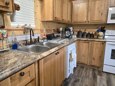 Acreage and Home for Sale in Hugo, Oklahoma - image 8