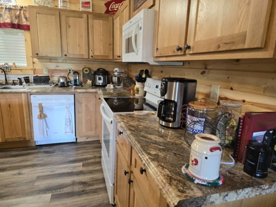 Acreage and Home for Sale in Hugo, Oklahoma - image 7