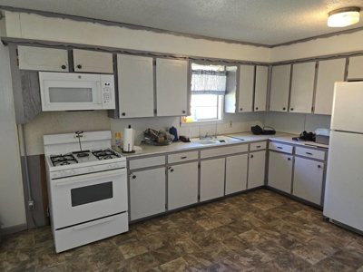 3 Bedroom Home for Sale in Antlers, Oklahoma - image 13