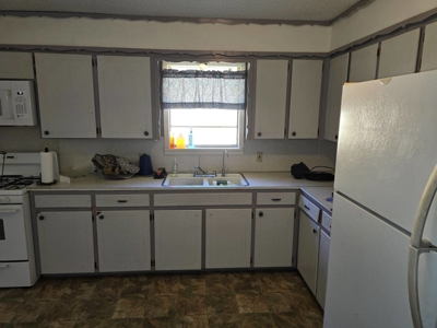 3 Bedroom Home for Sale in Antlers, Oklahoma - image 11