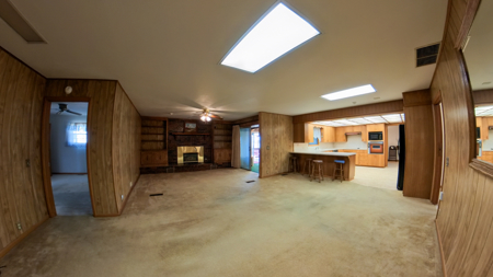 Large Three Bedroom Home For Sale!! - image 7