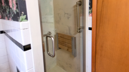 Large Three Bedroom Home For Sale!! - image 17