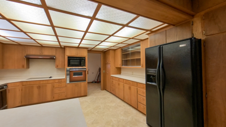 Large Three Bedroom Home For Sale!! - image 10