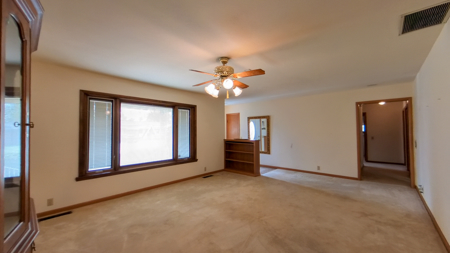 Large Three Bedroom Home For Sale!! - image 6