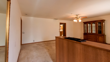 Large Three Bedroom Home For Sale!! - image 4