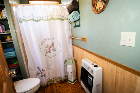 Off-grid Mountain Retreat for Sale in Northern Arizona - image 16