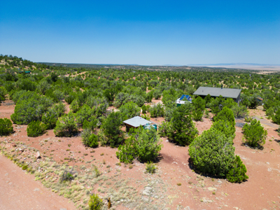 Off-grid Mountain Retreat for Sale in Northern Arizona - image 4