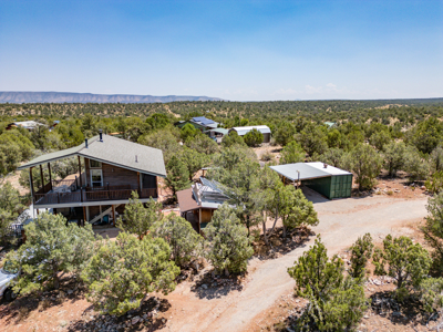 Off-grid Mountain Retreat for Sale in Northern Arizona - image 33
