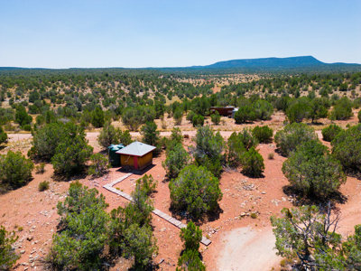 Off-grid Mountain Retreat for Sale in Northern Arizona - image 34