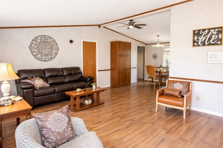 Camden Retreat w/ Airbnb Income + Shops - image 2