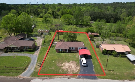 Charming Brick Home in East Texas town of Linden, TX - image 26