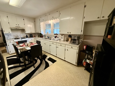 Charming Brick Home in East Texas - image 12