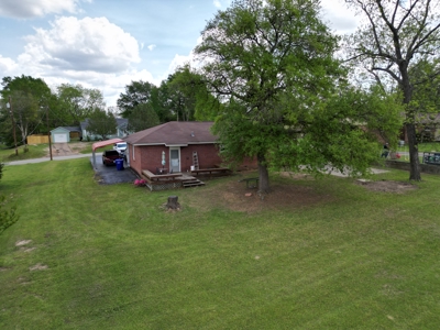 Charming Brick Home in East Texas - image 8