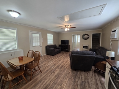 Cabin & 7 Acres – Near National Forest - image 16