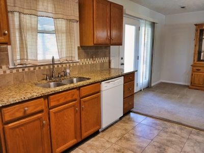 Brick Home with Workshop in Cheraw, SC - image 14