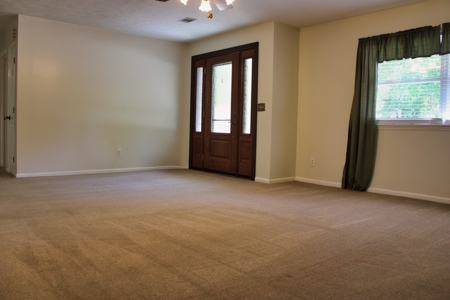 Brick Home with Workshop in Cheraw, SC - image 2