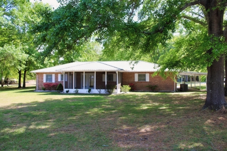 Brick Home with Workshop in Cheraw, SC - image 28