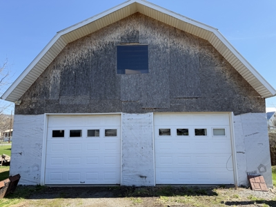 Make It Yours: In-Town 3BR with Oversized Garage & Bonus Space - image 17