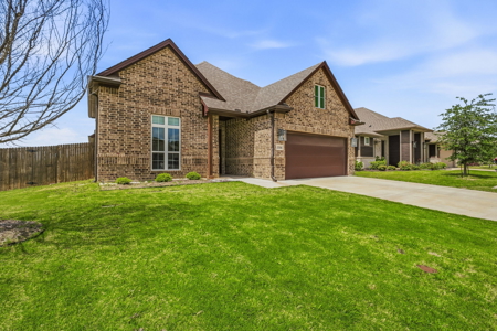 Beautiful Home for sale in Weatherford, TX - image 2