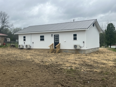 Charming New Construction 2 Bed-2 Bath Near Collinwood, TN! - image 4