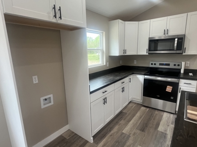 Charming New Construction 2 Bed-2 Bath Near Collinwood, TN! - image 9