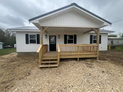 Charming New Construction 2 Bed-2 Bath Near Collinwood, TN! - image 3