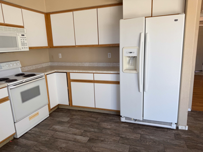 2BR/2BA with Garage & Private Yard – Kingman - image 16