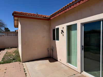 2BR/2BA with Garage & Private Yard – Kingman - image 41