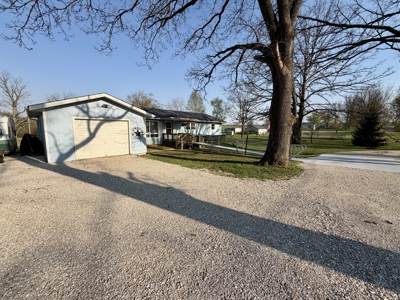 Beautiful 4 Bedroom Home for Sale in Salem, Missouri - image 27