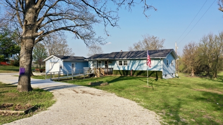 Beautiful 4 Bedroom Home for Sale in Salem, Missouri - image 1