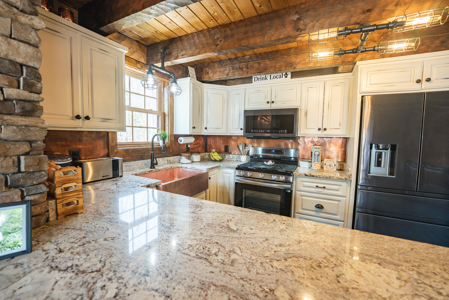 Custom Log Cabin for Sale in Hillsville, VA - image 28