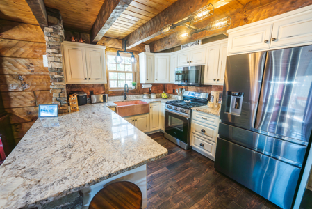 Custom Log Cabin for Sale in Hillsville, VA - image 5