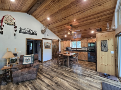 Country Home & Turnkey Recreational Property - image 7