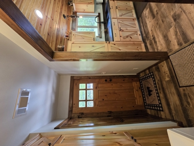 Country Home & Turnkey Recreational Property - image 25