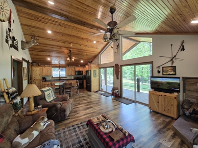 Country Home & Turnkey Recreational Property - image 10