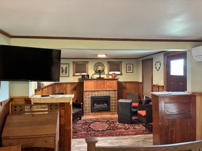 Charming Cottage in Marlin, Texas - image 5