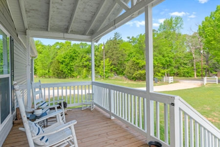 3BR-2BA Home on 1.5 Acres in Winnsboro Wood County in East Texas - image 4