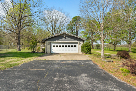60-Acre Farm with Pond, Barn & Home in Boone County, Arkansas - image 2