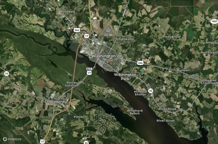 Home in Town in Washington, NC - Near Jack's Creek - image 3